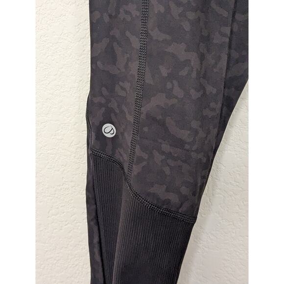CRZ YOGA Women's Size XS Black Gray Camo Full Length Ruched Leggings $36 MSRP - Picture 6 of 6